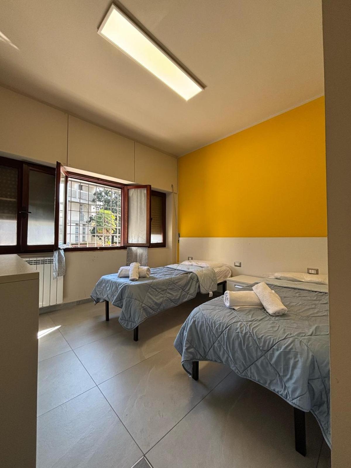 Arcobaleno By Dimora Chic Hotel Novara Exterior photo